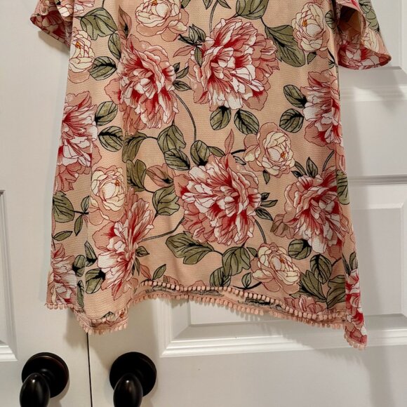 Le Château Floral Cold-Shoulder Blouse – Soft Pink and Green Print - Picture 4 of 4